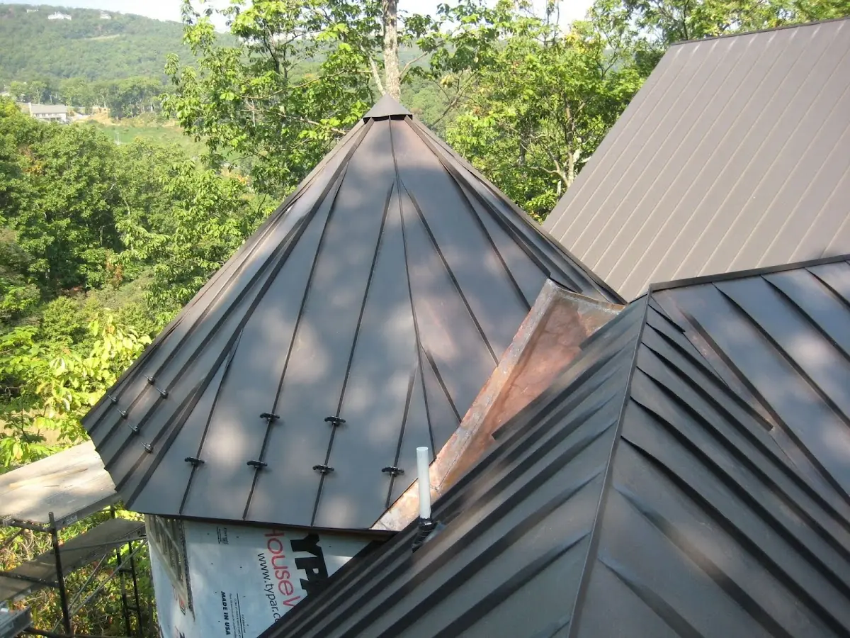 Professional Roof Tarp Installation by Craftsman Roofing in East Niles